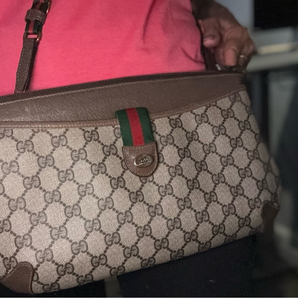 Pre loved - Gucci Beige GG Canvas added strap / org leather strap as well